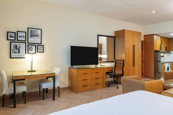 Room 47 of 98