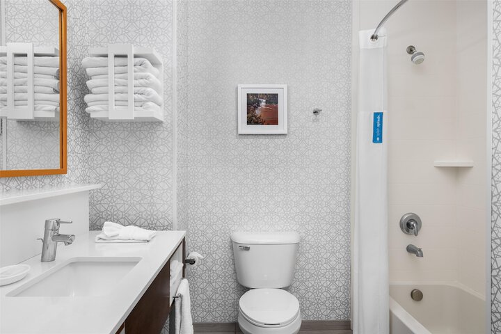 Room 15 of 25