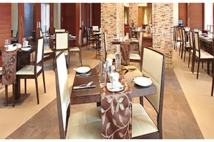 Dining 82 of 124