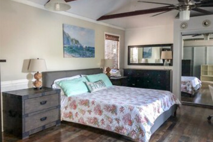 Room 13 of 23