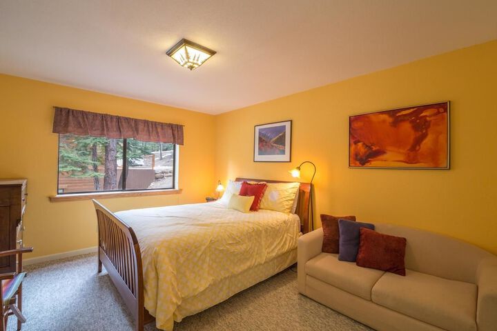 Room 2 of 30
