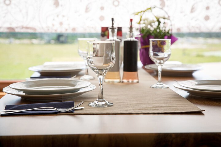 Dining 57 of 96