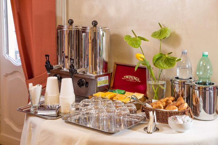 Breakfast/Coffee Service 55 of 78