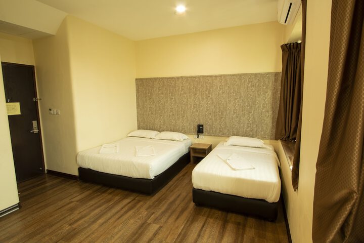 Room 5 of 14