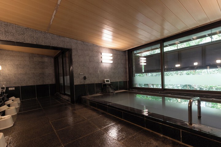 Room 15 of 20