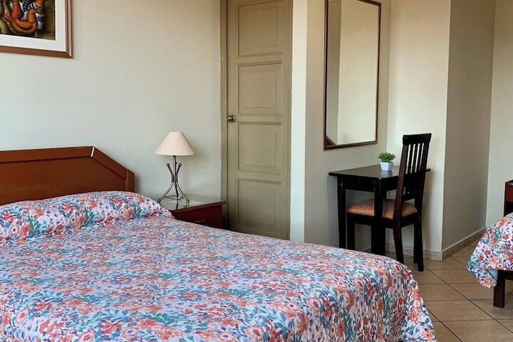 Room 46 of 86