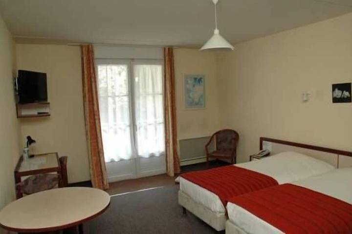 Room 8 of 43