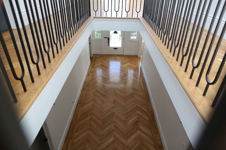 Ballroom/Hall 8 of 23