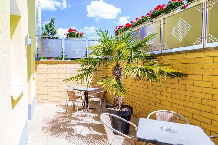 Terrace/Patio 21 of 35