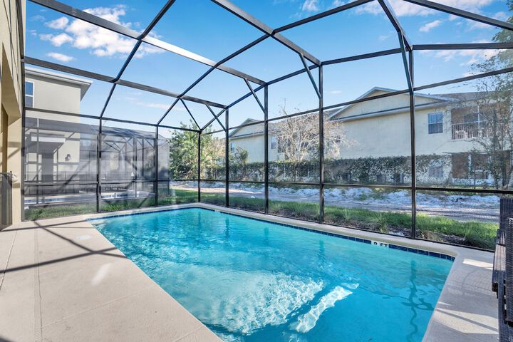 Pool 40 of 52