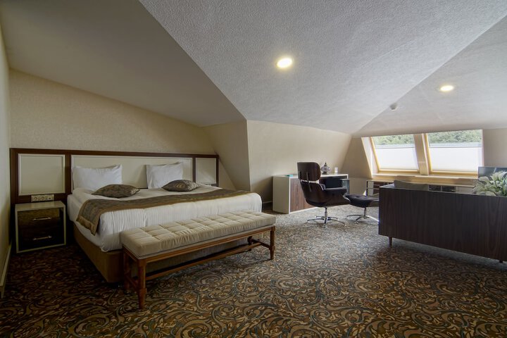 Room 10 of 171