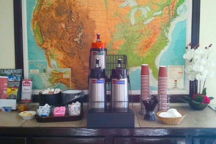 Breakfast/Coffee Service 23 of 33