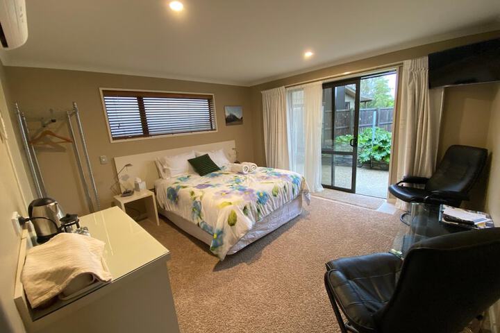 Room 4 of 20