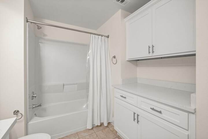 Room 115 of 151