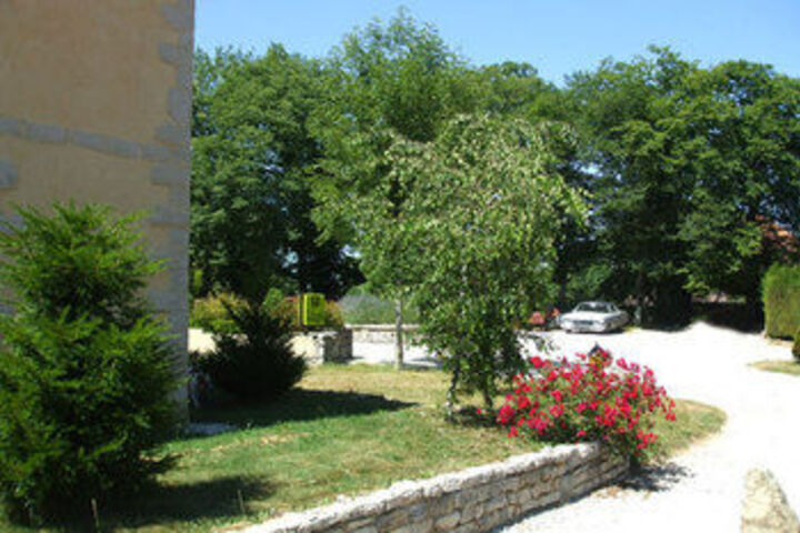 Property Grounds 24 of 31