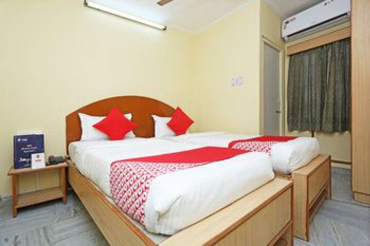 Room 10 of 21