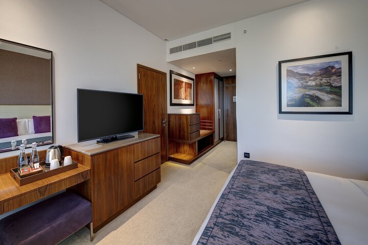 Room 7 of 117