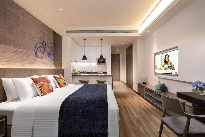 Room 8 of 31