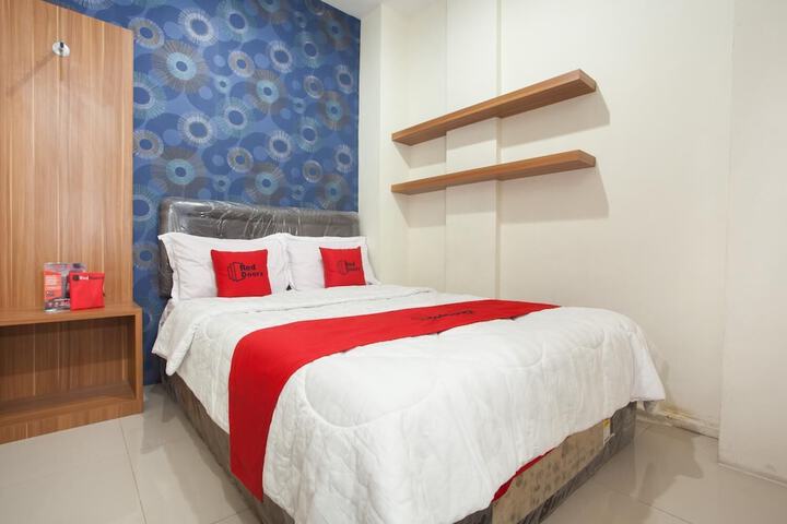 Room 8 of 15