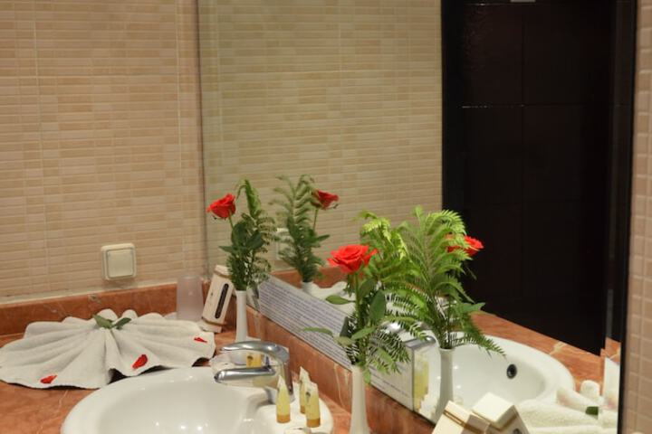 Room 50 of 70