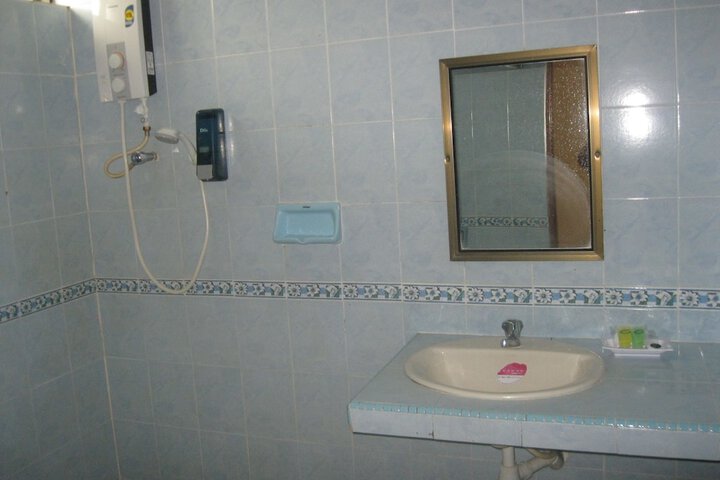 Room 28 of 54