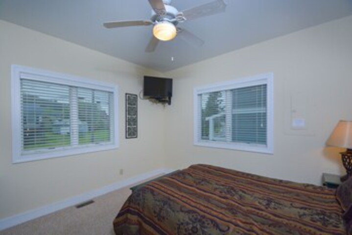 Room 33 of 37