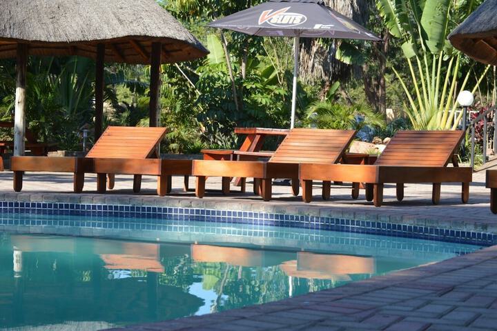 Pool Hotel
