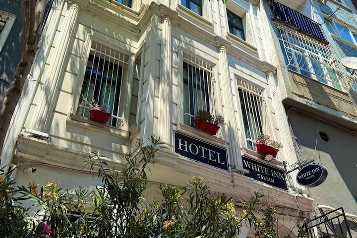 Hotel 75 of 82
