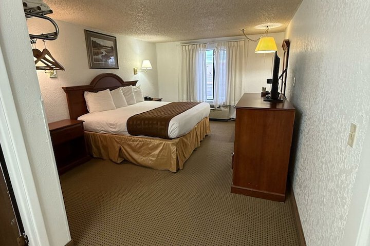 Room 5 of 22