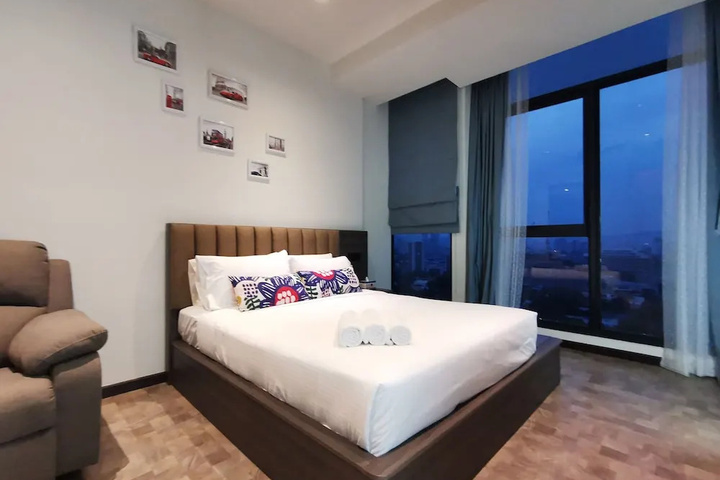 Room 5 of 26