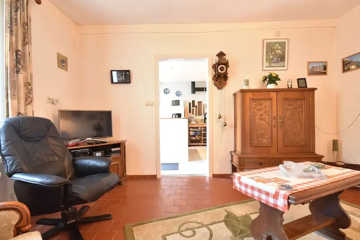 Room 4 of 14