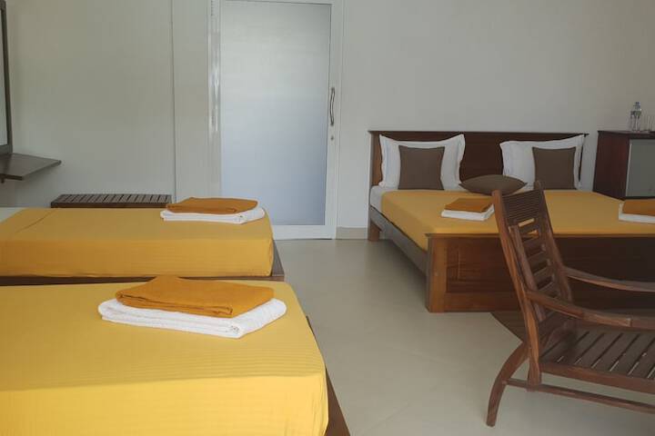 Room 17 of 36