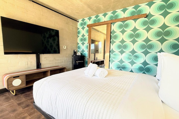 Room 36 of 76