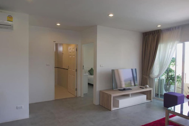 Room 12 of 23