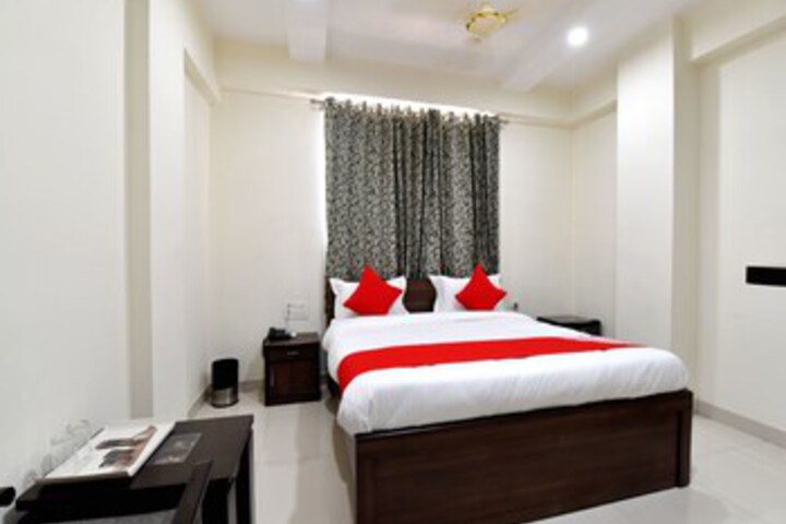 Room 17 of 24