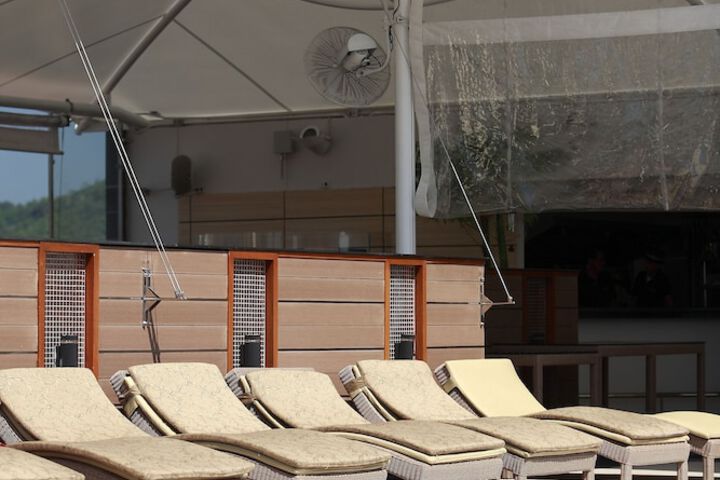 Sundeck 26 of 27