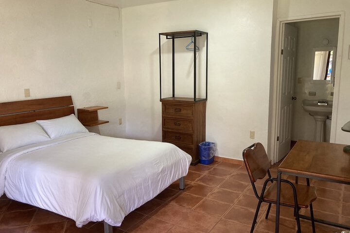 Room 5 of 7