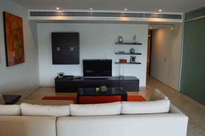 Room 77 of 108
