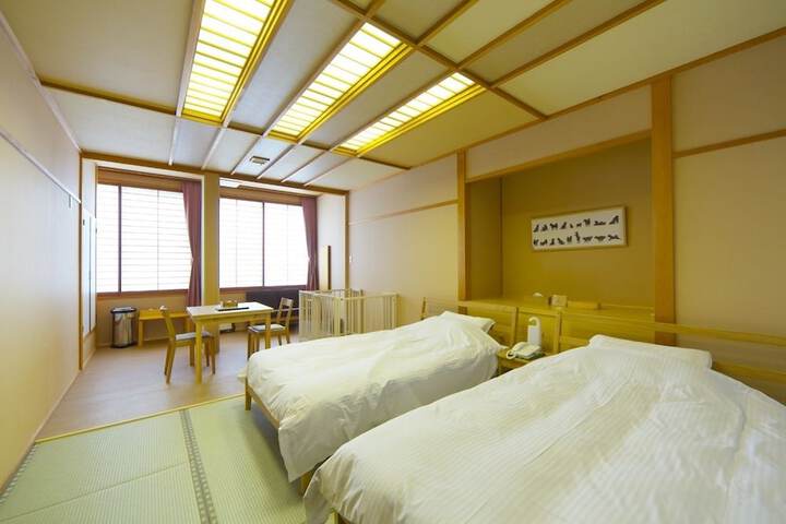 Room 3 of 30