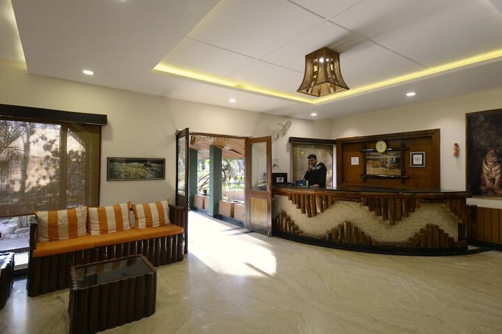 Check-in/check-out kiosk