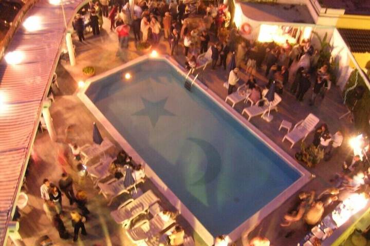 Hotel Pool