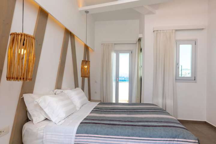 Room 11 of 205