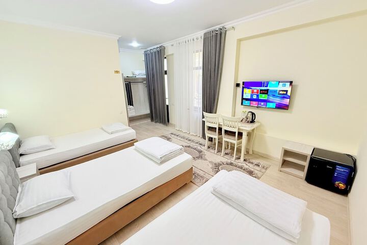 Room 11 of 49