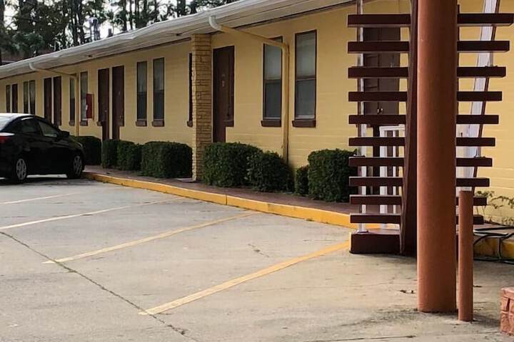 Property Grounds 30 of 37