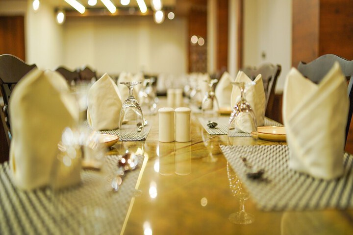 Dining 39 of 47