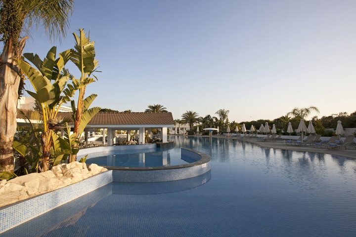 Pool Hotel