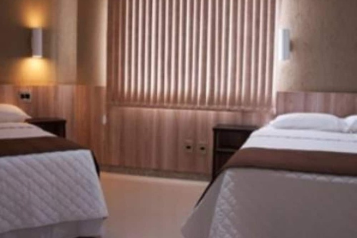 Room 11 of 25