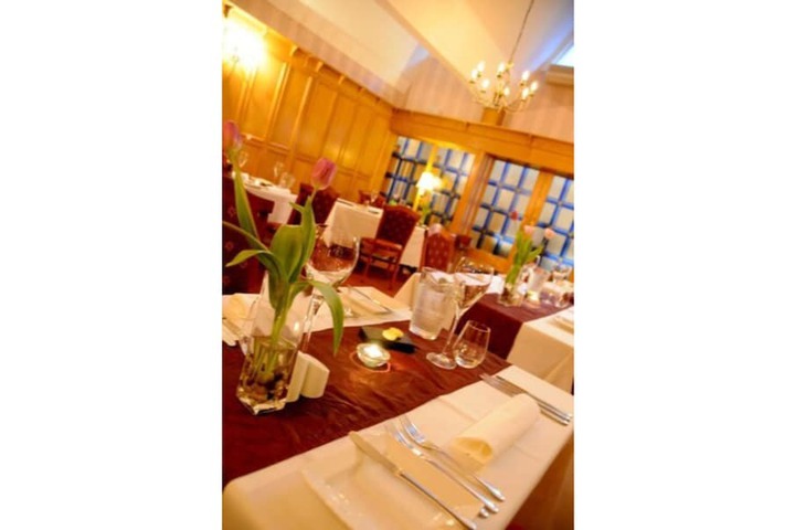 Dining 16 of 20