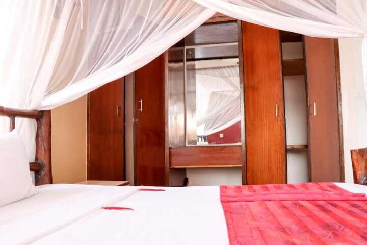 Room 7 of 53
