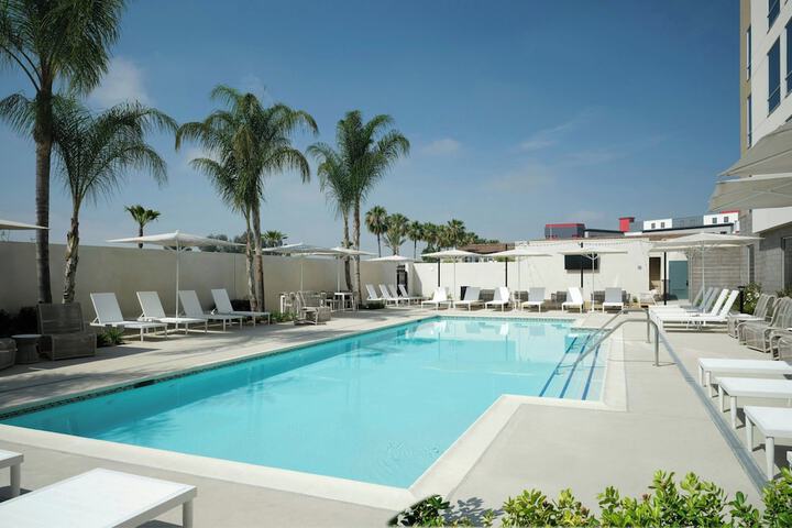 Pool 11 of 29
